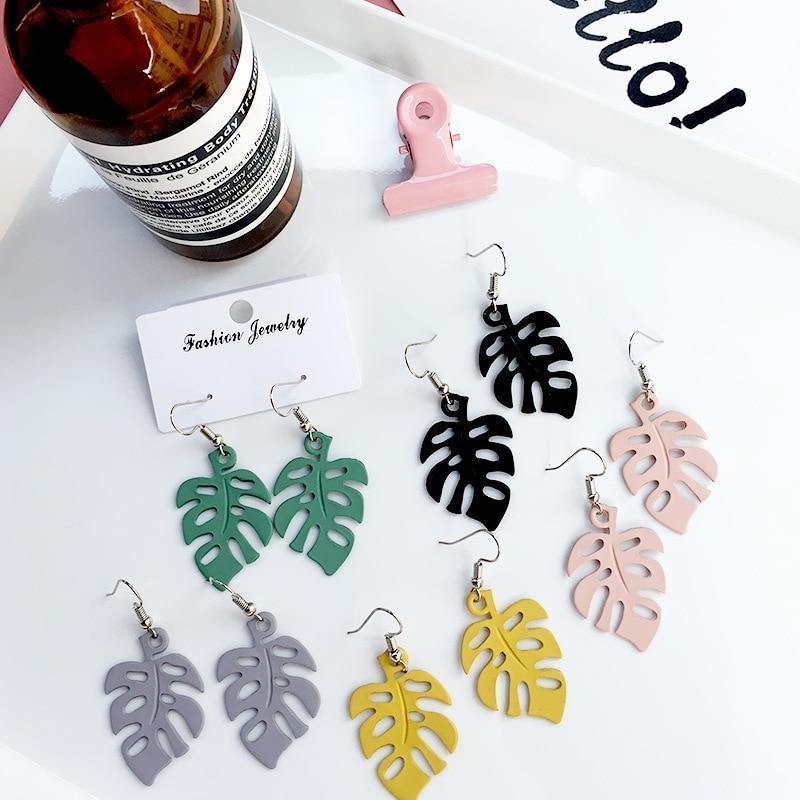 Lisslune | NatureChic Monstera Earrings | Dangle Style | Timeless Jewelry