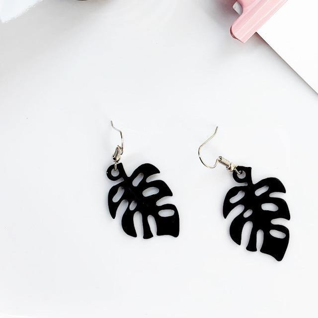 Lisslune | NatureChic Monstera Earrings | Dangle Style | Timeless Jewelry