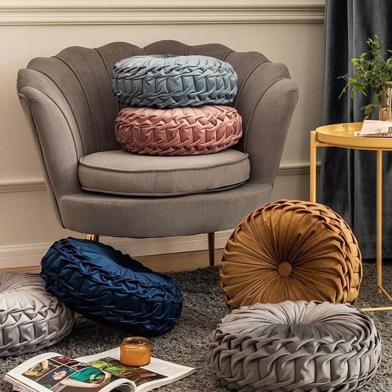 Lisslune | Circle Frill Round Cushion - elegant and legendary cushion