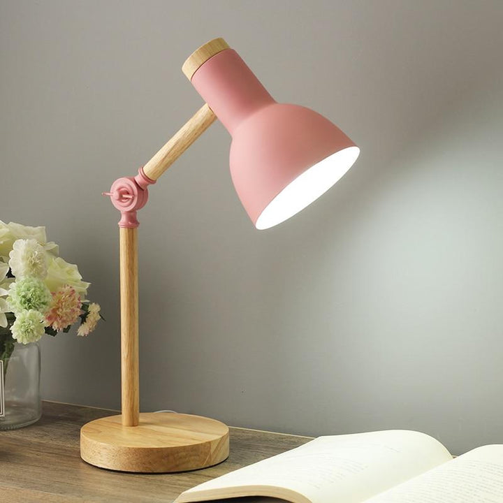Lisslune | LuminoShade – Modern desk lamp made of wood in Scandinavian style