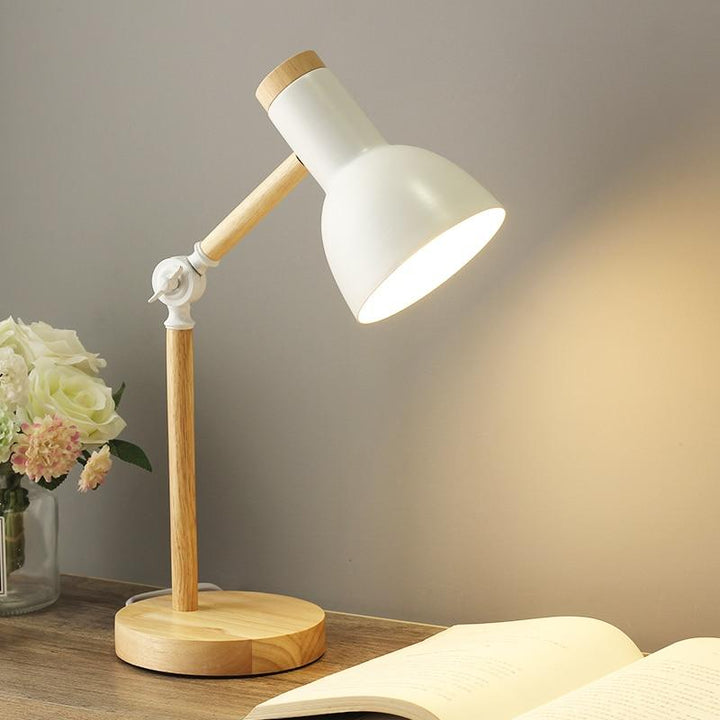 Lisslune | LuminoShade – Modern desk lamp made of wood in Scandinavian style