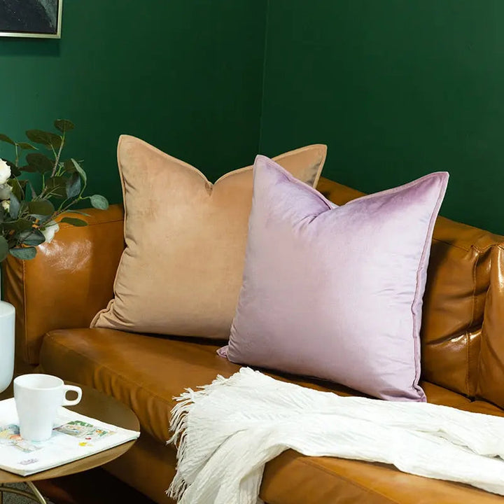 Lisslune | VelvetLuxe – Elegant velvet cushion cover with refined details