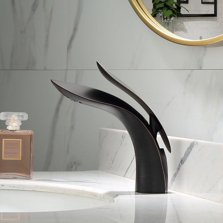 Lisslune | Luxurious modern bathroom faucet