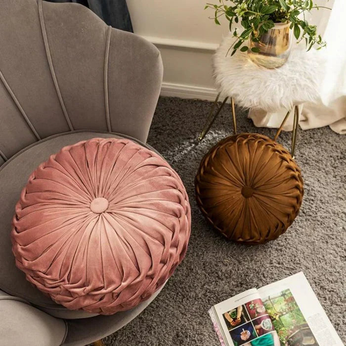 Lisslune | LuxePillow - Sophisticated round pillows for timeless style