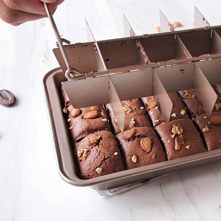 Lisslune | 18 Cavity Non-Stick Professional Cake Mold