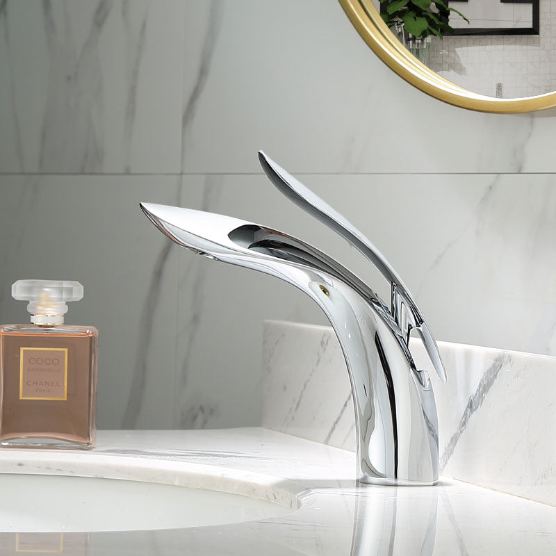 Lisslune | Luxurious modern bathroom faucet