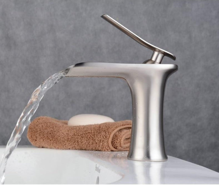 Lisslune | Modern Waterfall Bathroom Tap – Stylish Design & Elegant Water Flow