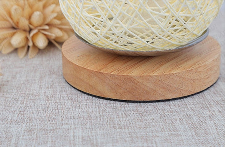 Lisslune | Table lamp made of rattan wood