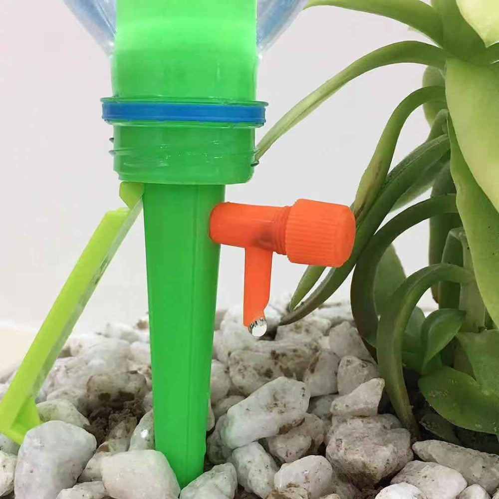 Lisslune | Automatic watering spike for plants – With bottle adapter