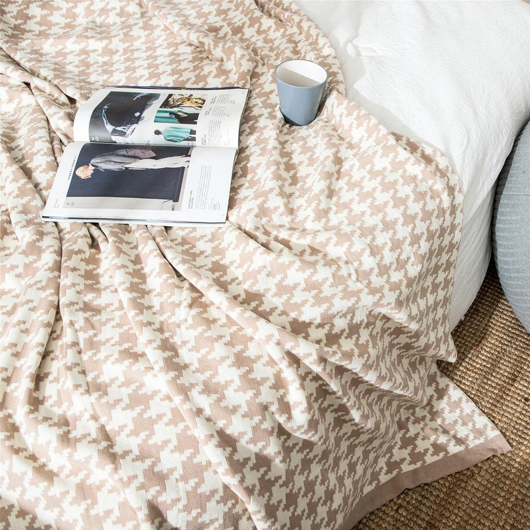 Lisslune | PlaidLuxe Houndstooth Throw Blanket | Checked Design | Soft & Cozy | Various Sizes