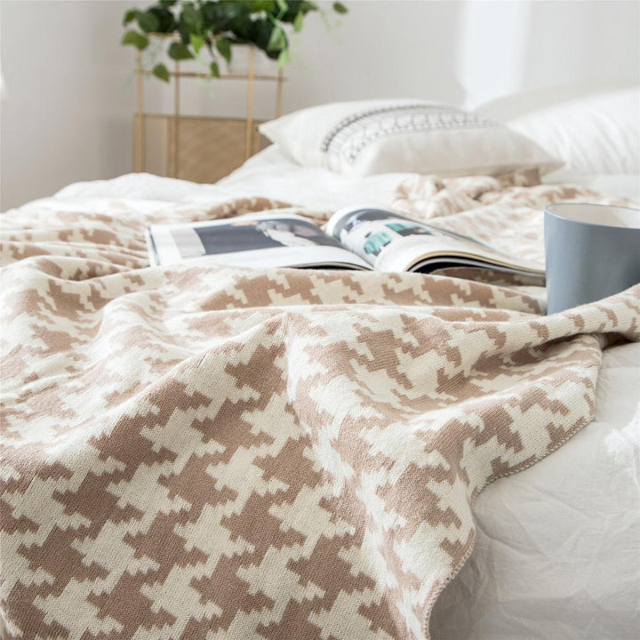 Lisslune | PlaidLuxe Houndstooth Throw Blanket | Checked Design | Soft & Cozy | Various Sizes