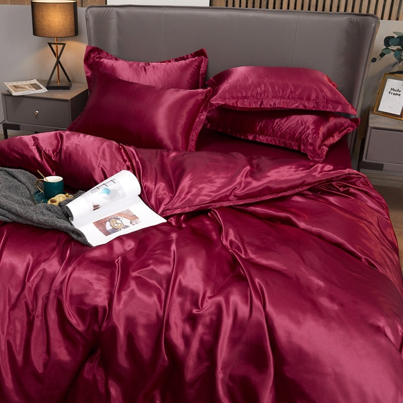 Lisslune | Satin Bedding Set - Burgundy