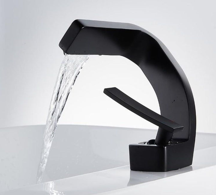 Lisslune | AquaArc Modern Kitchen Faucet