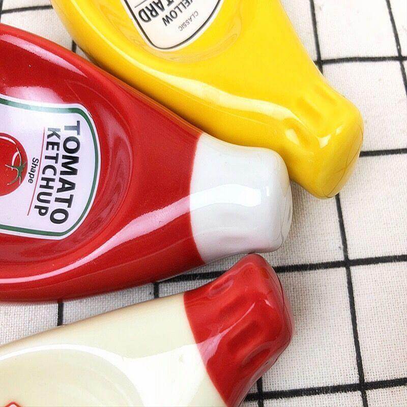 Lisslune | Ceramic Sauce Bottle Plate