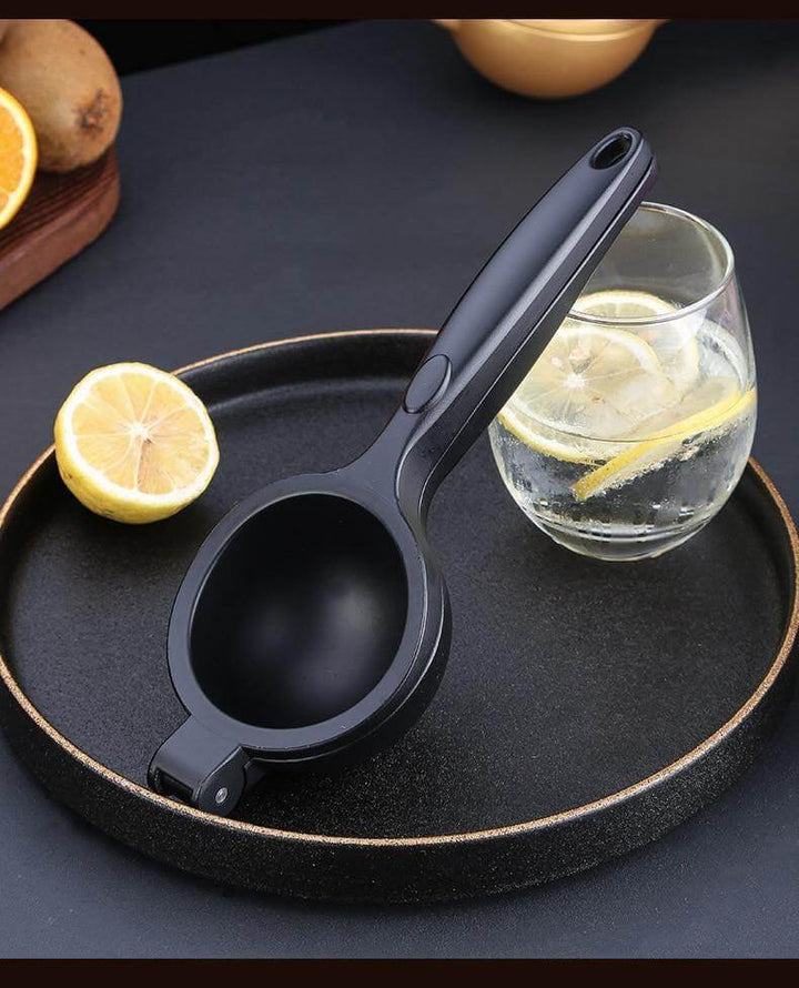Lisslune | Minimal Lemon Squeezer