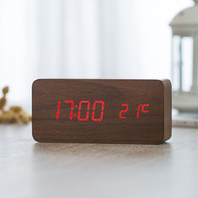 Lisslune | Minimalistic Digital LED Alarm Clock with Voice Control – Sleek Design and Clear Display for Effortless Mornings