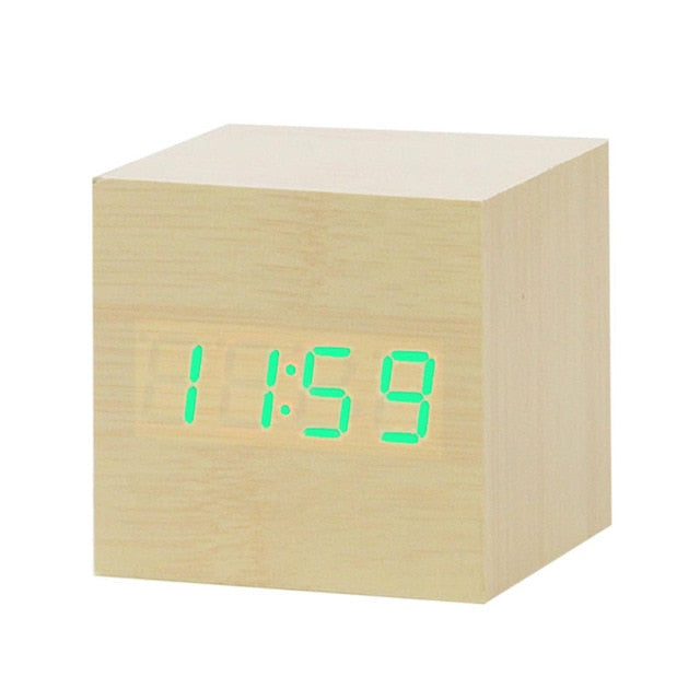 Lisslune | Minimalistic Digital LED Alarm Clock with Voice Control – Sleek Design and Clear Display for Effortless Mornings