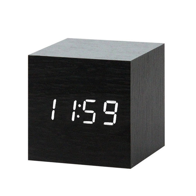 Lisslune | Minimalistic Digital LED Alarm Clock with Voice Control – Sleek Design and Clear Display for Effortless Mornings