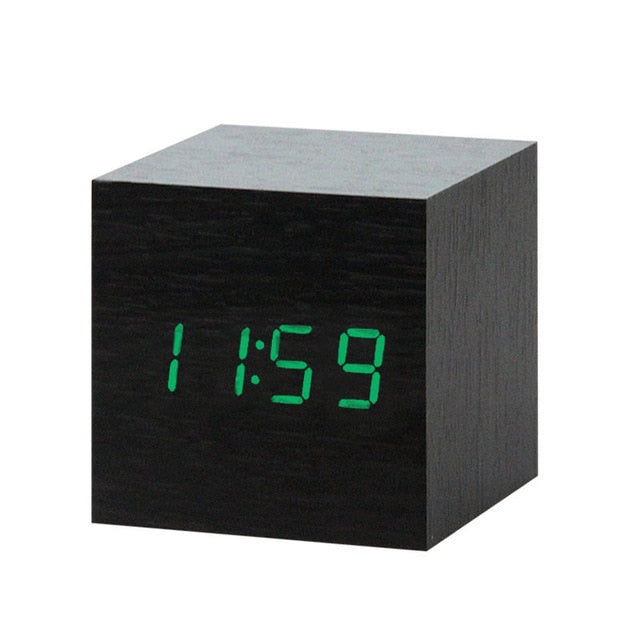 Lisslune | Minimalistic Digital LED Alarm Clock with Voice Control – Sleek Design and Clear Display for Effortless Mornings