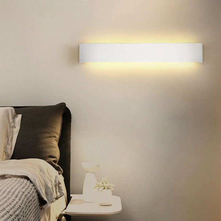 Lisslune | Contemporary LED Wall Lamp – Sleek Black Aluminum Light
