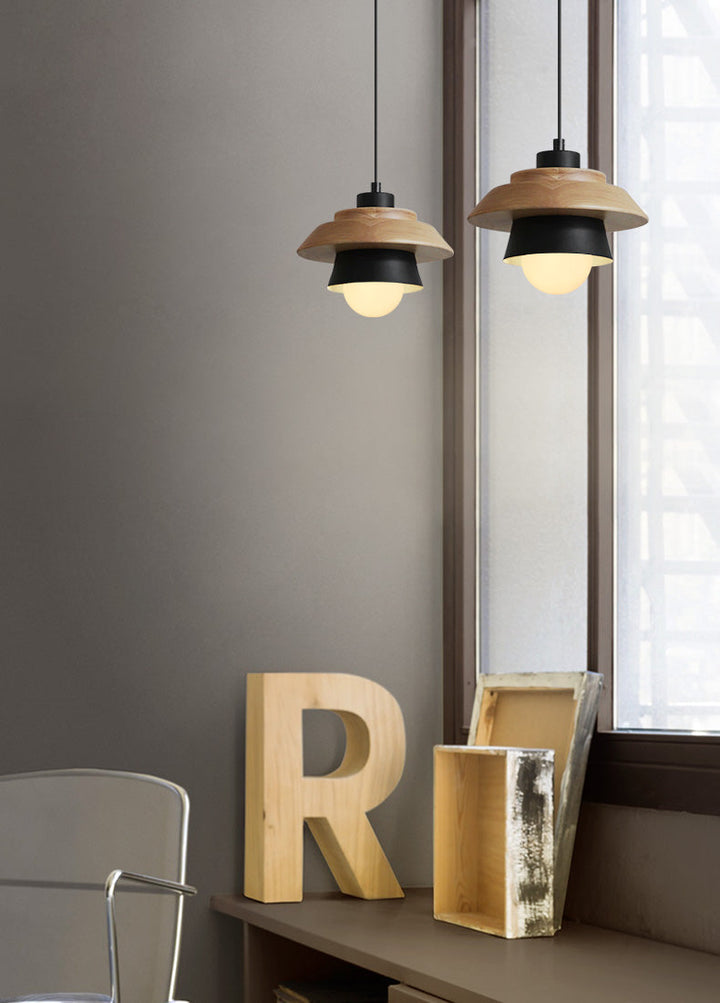 Lisslune | Pendant lights made of Nordic wood