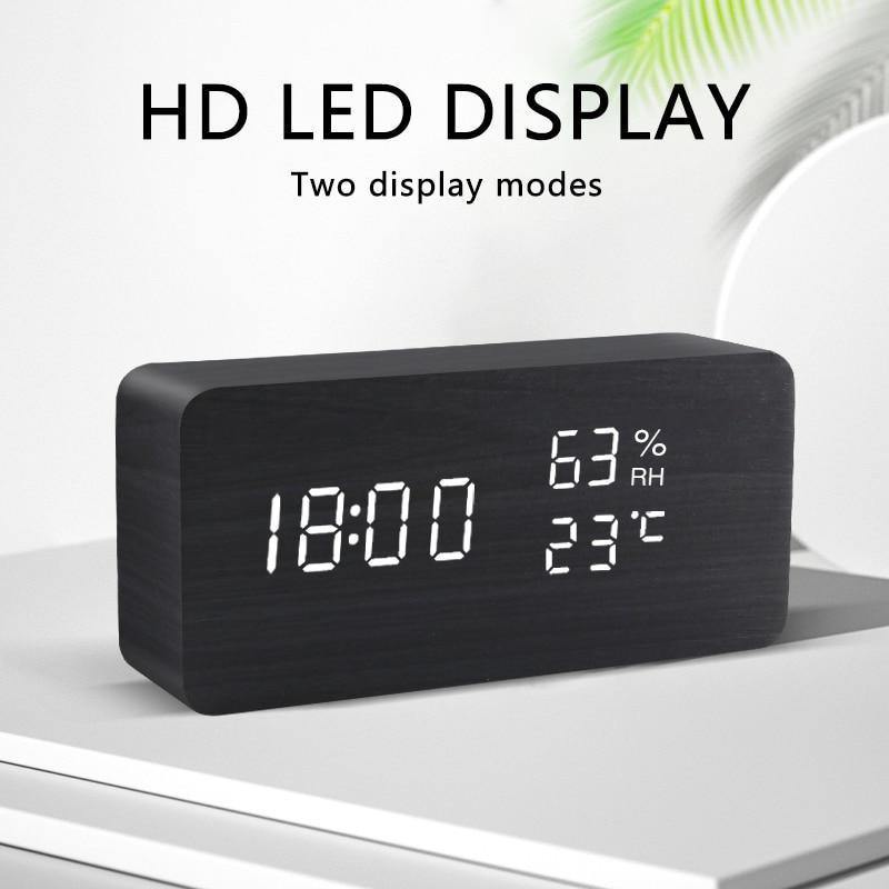 Lisslune | LED Alarm Clock in Wooden Cube Form