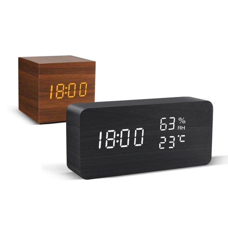 Lisslune | LED Alarm Clock in Wooden Cube Form