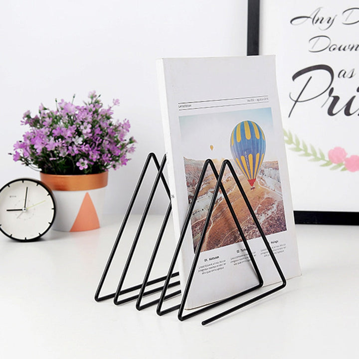 Lisslune | Nordic Triangle Iron Magazine Holder