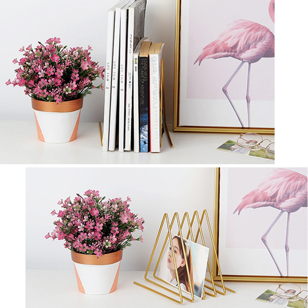 Lisslune | Nordic Triangle Iron Magazine Holder