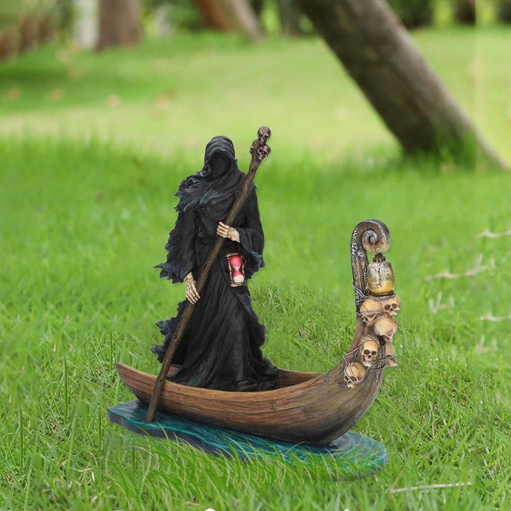 Lisslune | Scary Man Boat Resin Figurine Home Decor