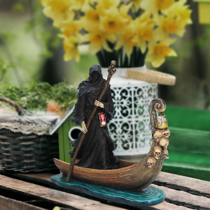 Lisslune | Scary Man Boat Resin Figurine Home Decor