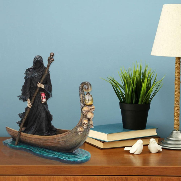 Lisslune | Scary Man Boat Resin Figurine Home Decor