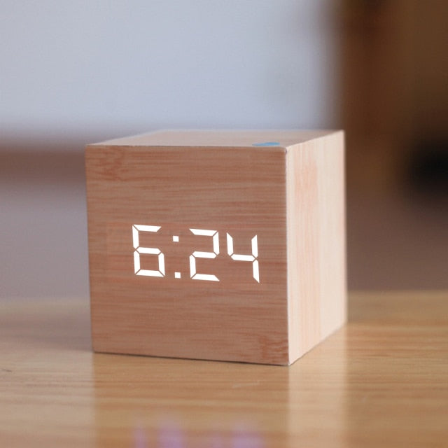 Lisslune | Digital square LED clock