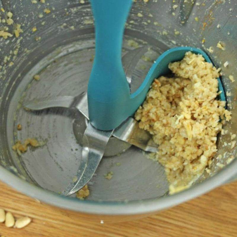Lisslune | Rotating Blender Mixer Scooping Spatula