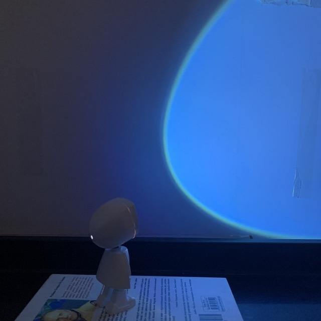 Lisslune | Atmospheric Sunset Robot Lamp LED
