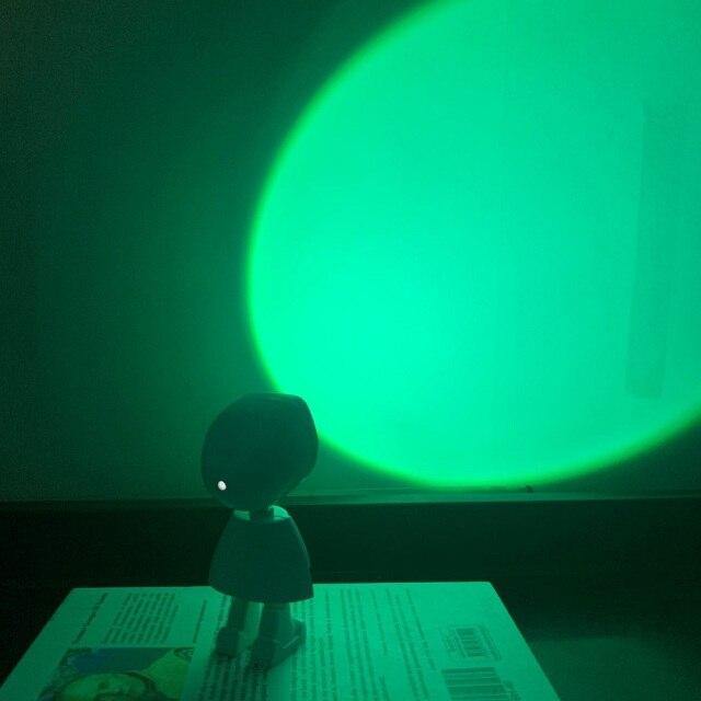Lisslune | Atmospheric Sunset Robot Lamp LED