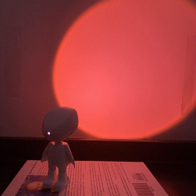 Lisslune | Atmospheric Sunset Robot Lamp LED