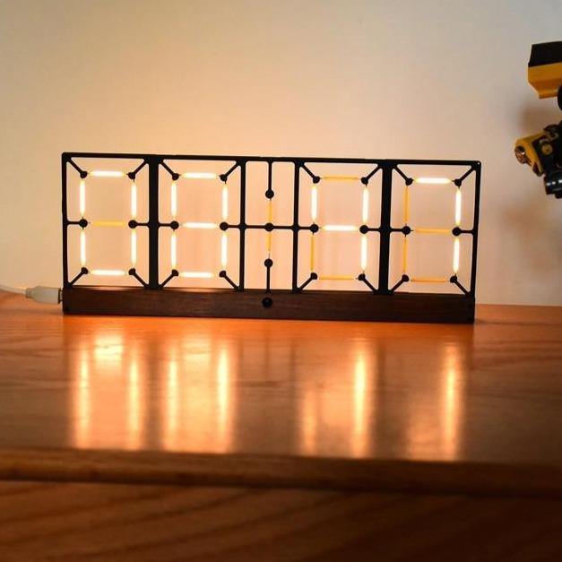 Lisslune | Nordic Double-Sided LED Clock