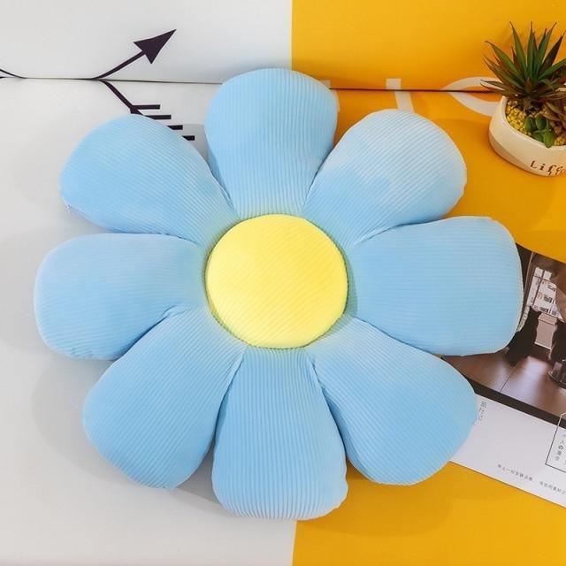 Lisslune | Flower pillow with petals