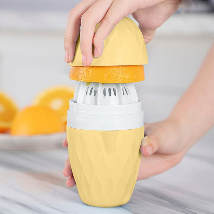 Lisslune | Portable Mini Orange Lemon Press Hand Squeezer