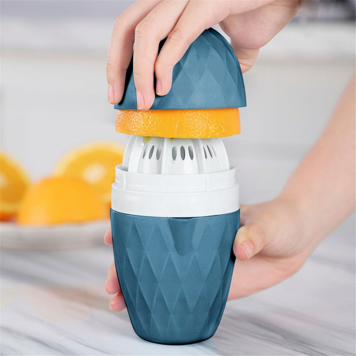 Lisslune | Portable Mini Orange Lemon Press Hand Squeezer