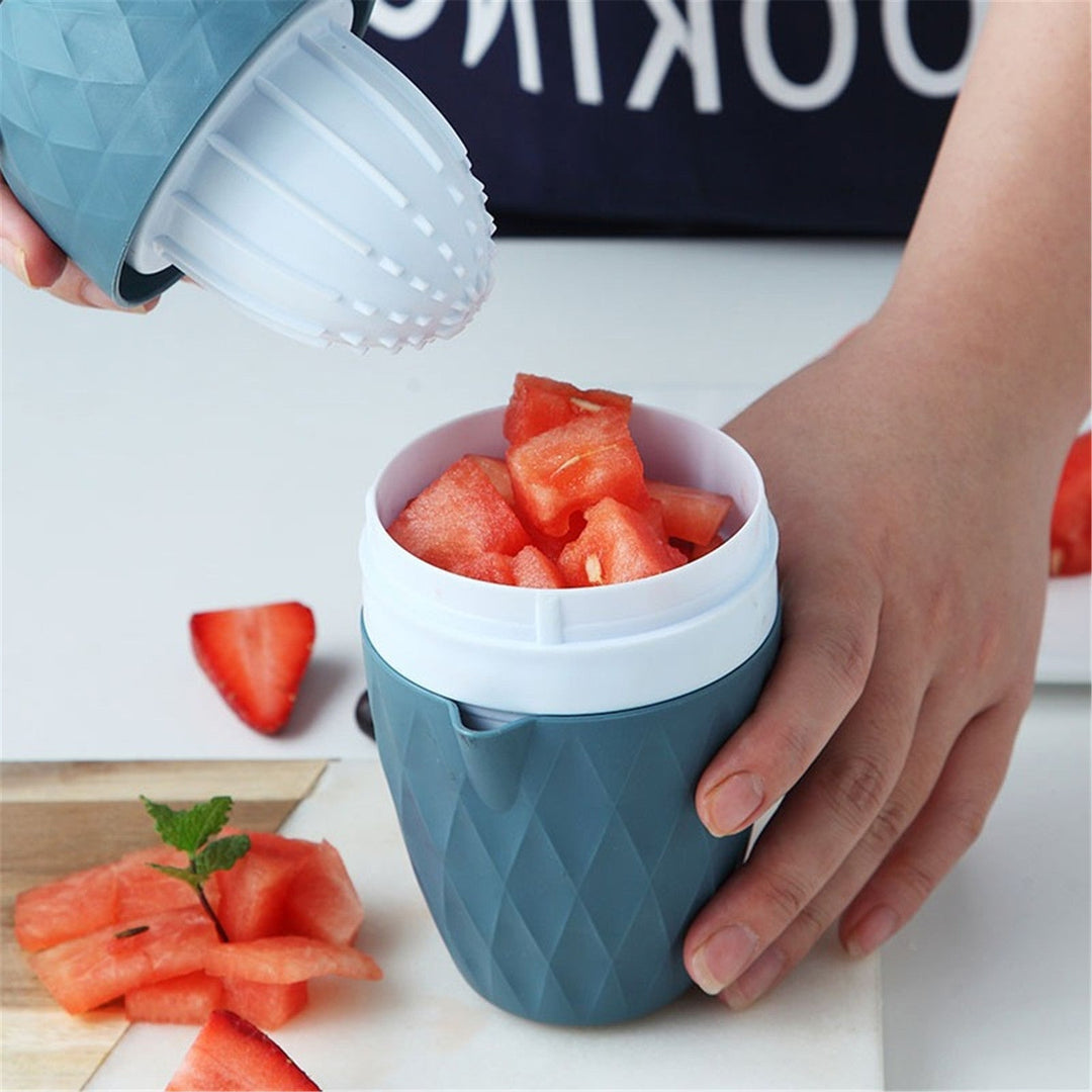 Lisslune | Portable Mini Orange Lemon Press Hand Squeezer