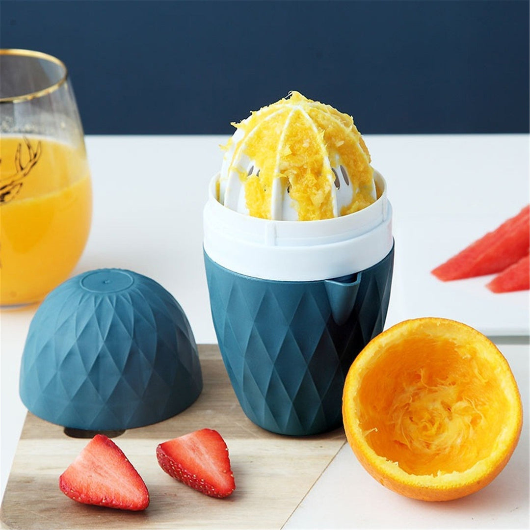 Lisslune | Portable Mini Orange Lemon Press Hand Squeezer