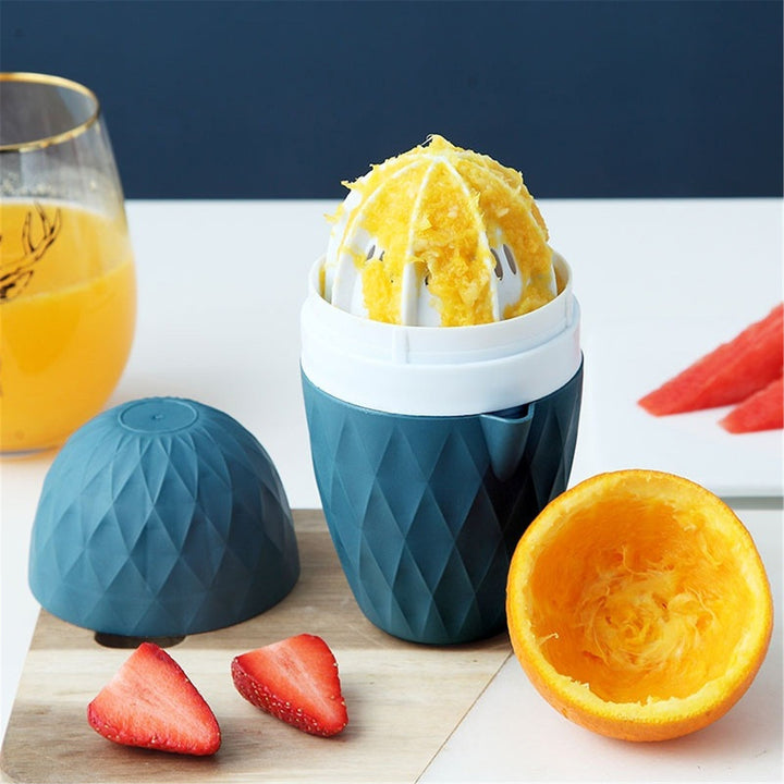 Lisslune | Portable Mini Orange Lemon Press Hand Squeezer