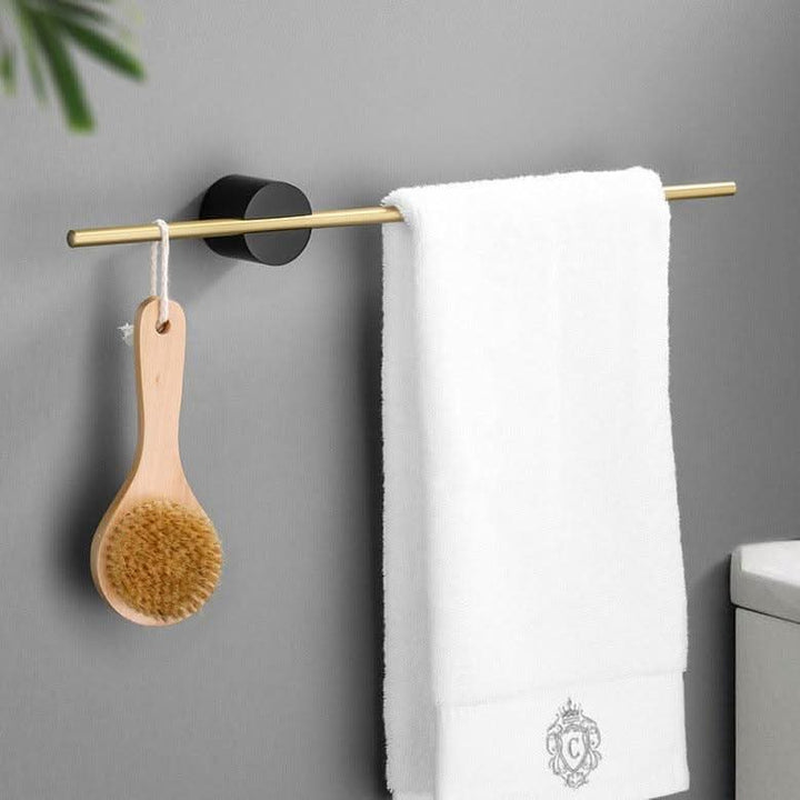 Lisslune | Modern Freestanding Metal Towel Rack – LuxeHang