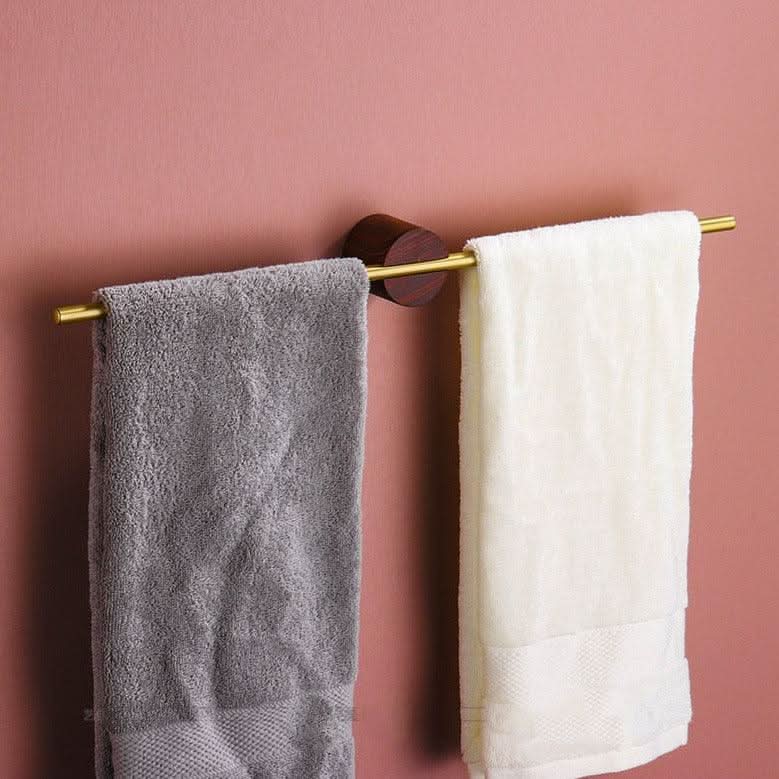 Lisslune | Modern Freestanding Metal Towel Rack – LuxeHang