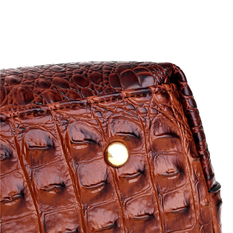 Lisslune | Leather Crocodile Bag – with handcrafted details