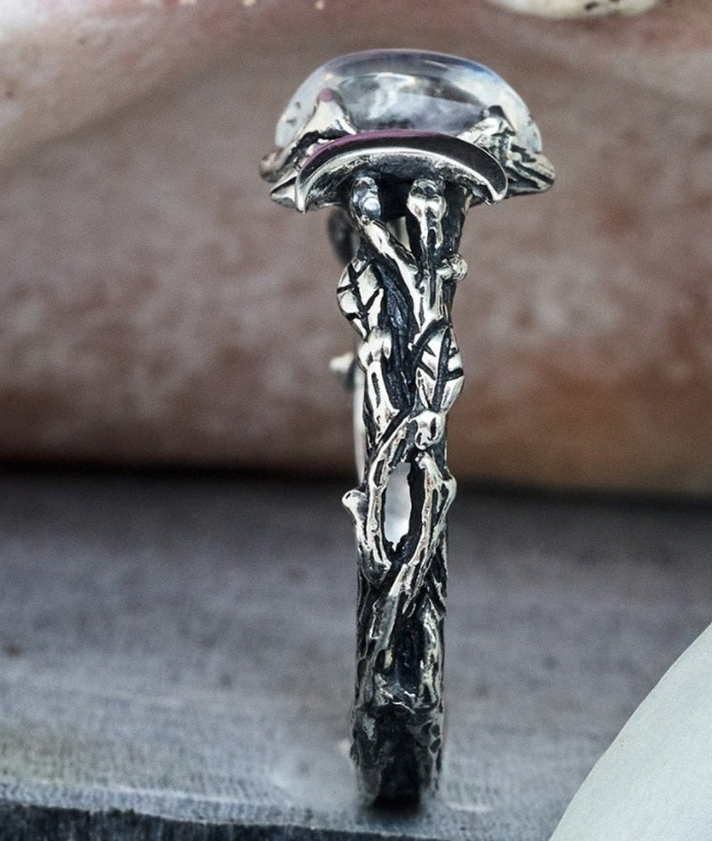 Lisslune | Metal Moon Pattern Natural Stone Vintage Carved Rings