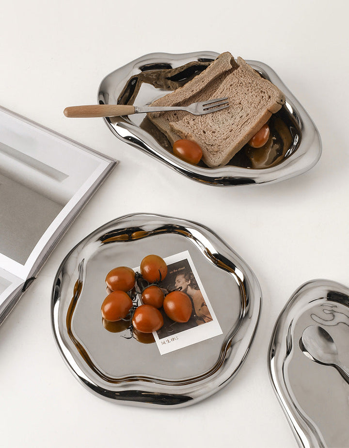 Lisslune | Cookies & chrome-plated ceramic tray and bowl
