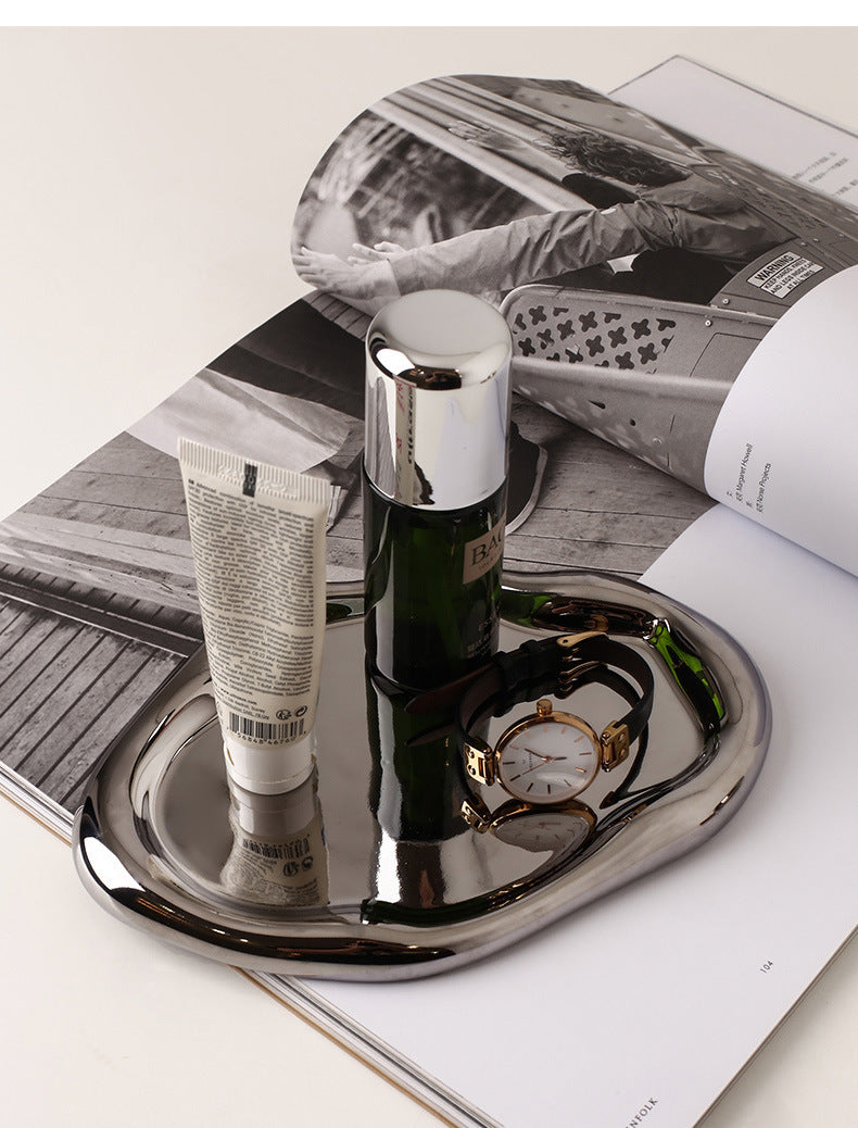 Lisslune | Cookies & chrome-plated ceramic tray and bowl